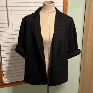 Laura Conrad Button Blazer